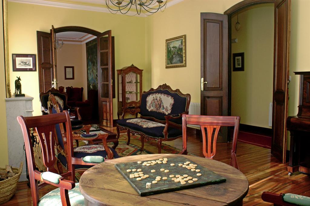 Отель Pazo Almuzara Боборас Интерьер фото